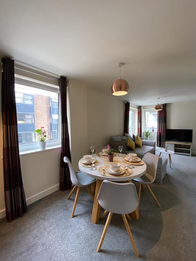 Stylish Two Bed City Apartment With Secure Parking Southampton Exterior foto
